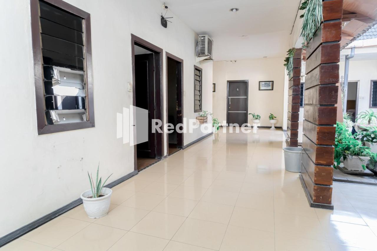 Cherry Pink Hotel Medan Mitra Reddoorz Экстерьер фото