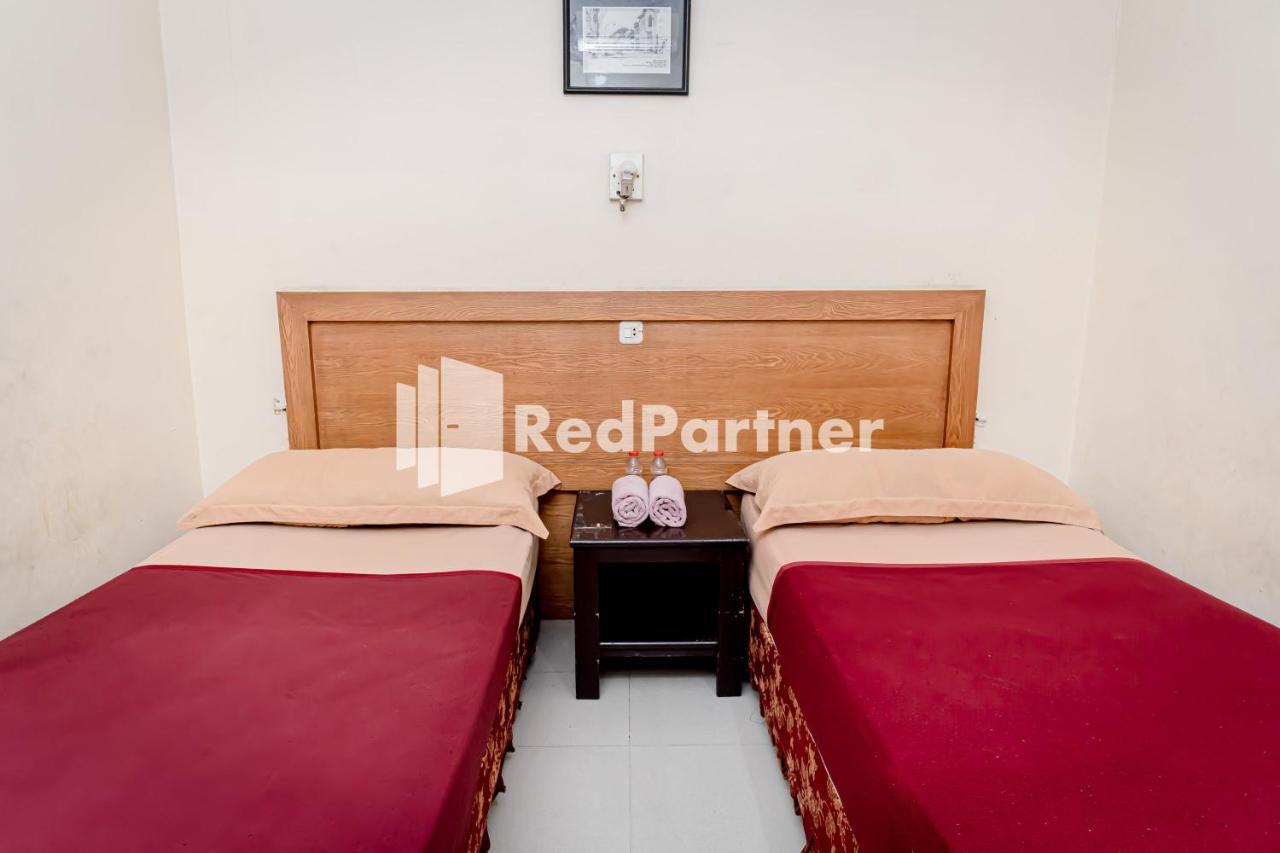 Cherry Pink Hotel Medan Mitra Reddoorz Экстерьер фото