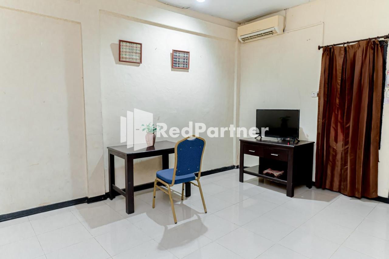 Cherry Pink Hotel Medan Mitra Reddoorz Экстерьер фото